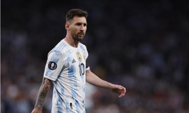 久日新材：公司与强力新材、扬帆新材在产品结构等方面有所不同